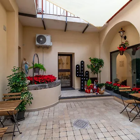 Siculis Bed and Breakfast 3*